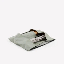 Quechua TABLE DE CAMPING COMPACTE 4/6 PERSONNES - PLATEAU BOIS - POCHE DE RANGEMENT -Matériel De Camping table de camping compacte 46 personnes plateau bois poche de rangement 3